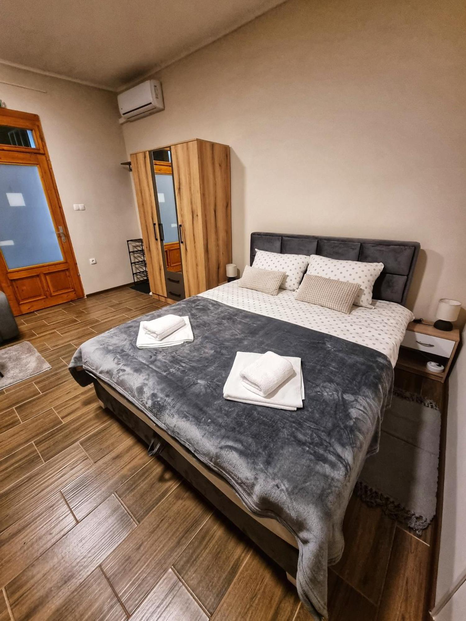 Dorce Apartmani Horgos Extérieur photo